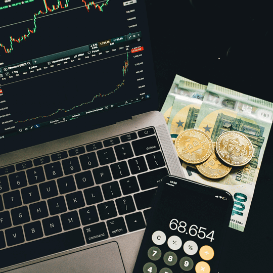 EuroNova AI - Équipe d'experts en crypto-monnaies